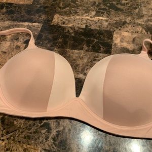 Victoria’s Secret 36D tan two ton bra